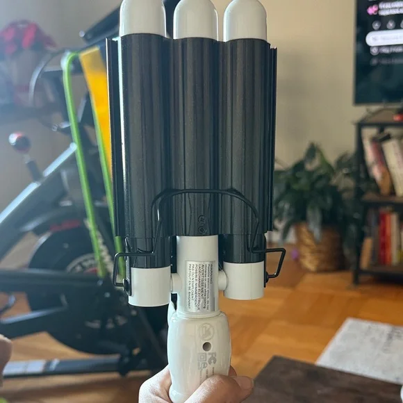 Bondi Boost Black Hair Waver - Picture 2 of 4